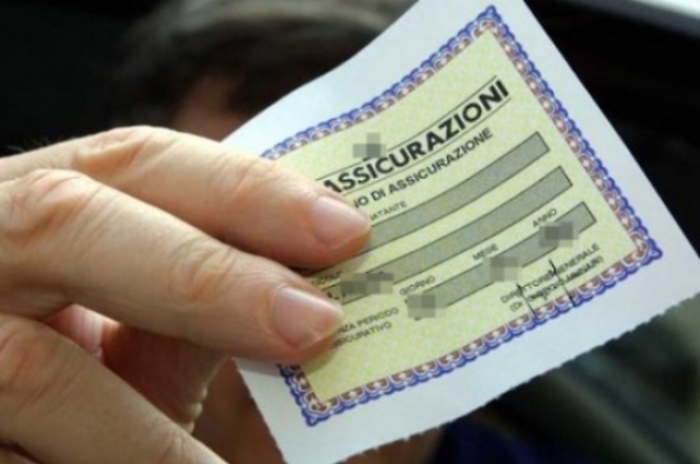 assicurazione-auto-addio-al-contrassegno_43535