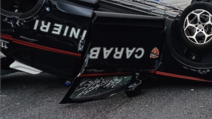 auto_carabinieri_ribaltata