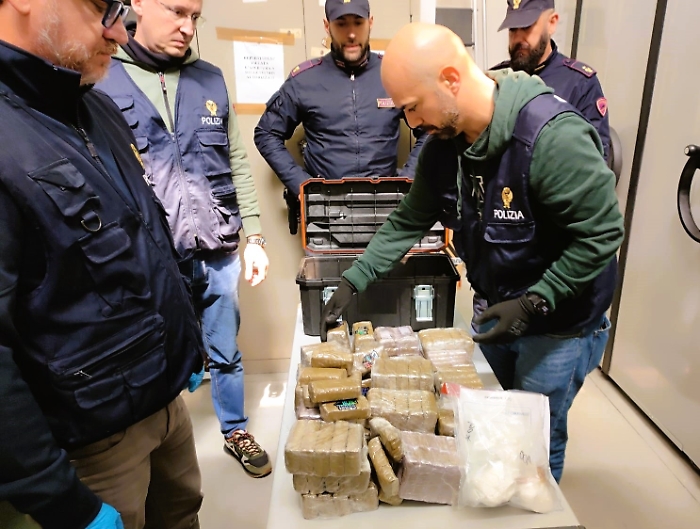 sequestro stupefacente squadra mobile4