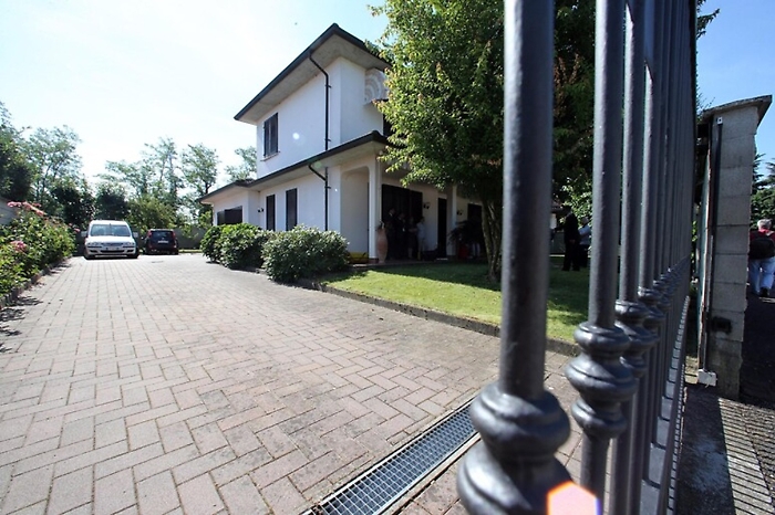 2f28df87ad79a81e40aca3358a4fd905