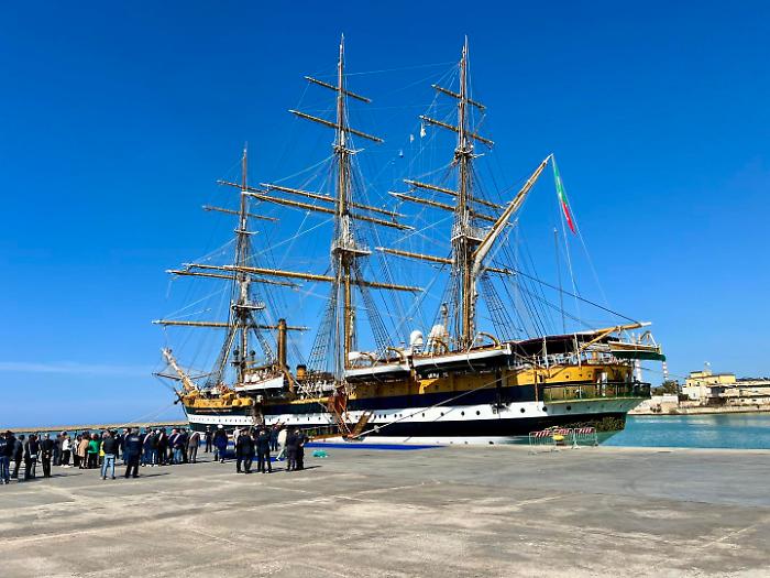 Nave scuola Amerigo Vespucci