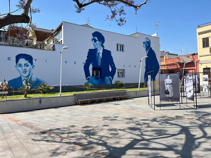 Murales dedicato a Franco Battiato