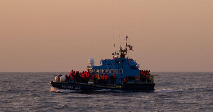 nave Aurora ong migranti
