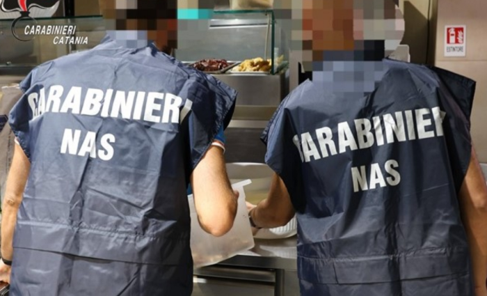 Nas in pizzeria d'asporto a S. Pietro Clarenza