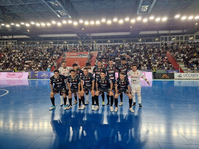 Calcio a 5, i rossazzurri della Meta sbancano il PalaVesuvio. Il 27 giugno al PalaCatania per il Tricolore