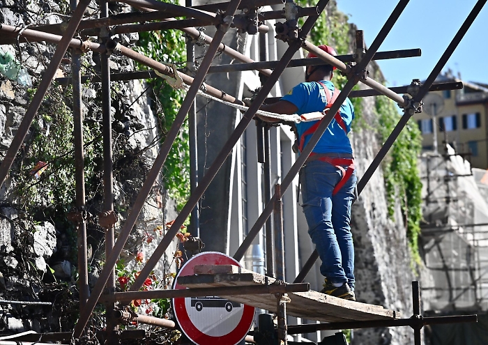 Cantiere per dare lavoro fermo nel Nisseno: non si trova un solo muratore