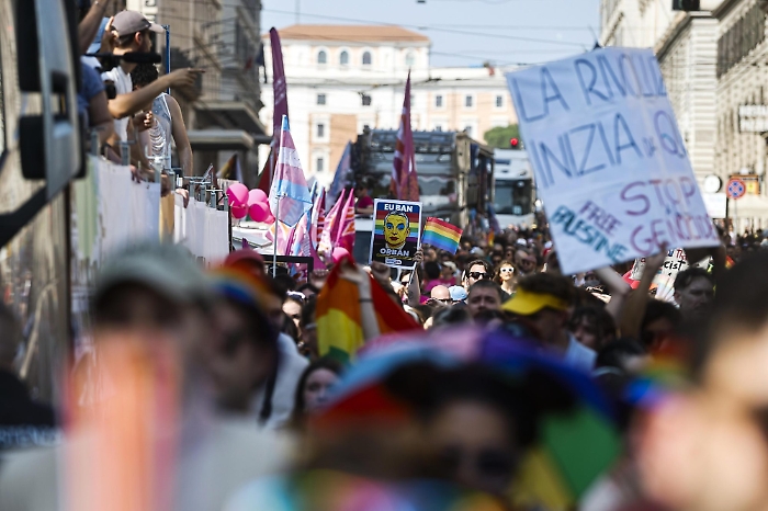 "Onda Pride", in Italia 6 cortei in contemporanea con Budapest