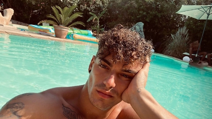 L'Ukulele dell'amore incompiuto: la disavventura sentimentale di Yuri Pennisi