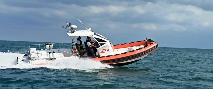 Tre uomini scomparsi in mare, ricerche nel golfo di Taranto