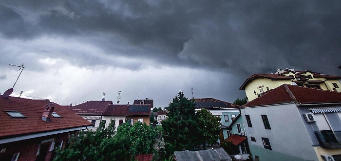 Meteo, ancora molto caldo ma arrivano i temporali al Nord
