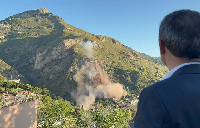 Taormina, il sindaco De Luca annuncia la data per l'apertura di via Garipoli