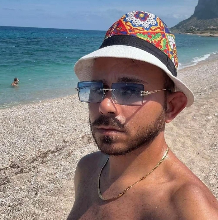 Tiktoker palermitano tenta il suicidio: &egrave; grave