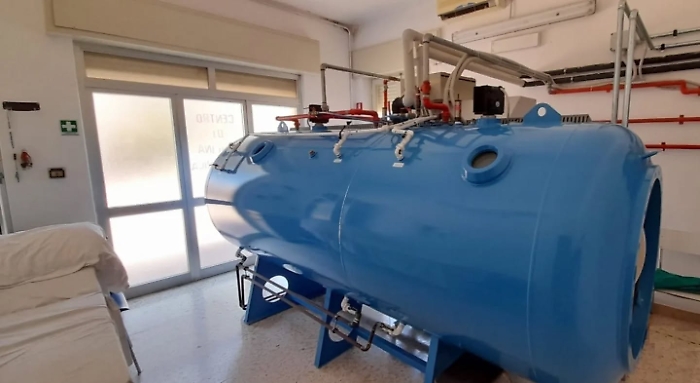 Guarisce dopo tre trattamenti in camera iperbarica a Favignana