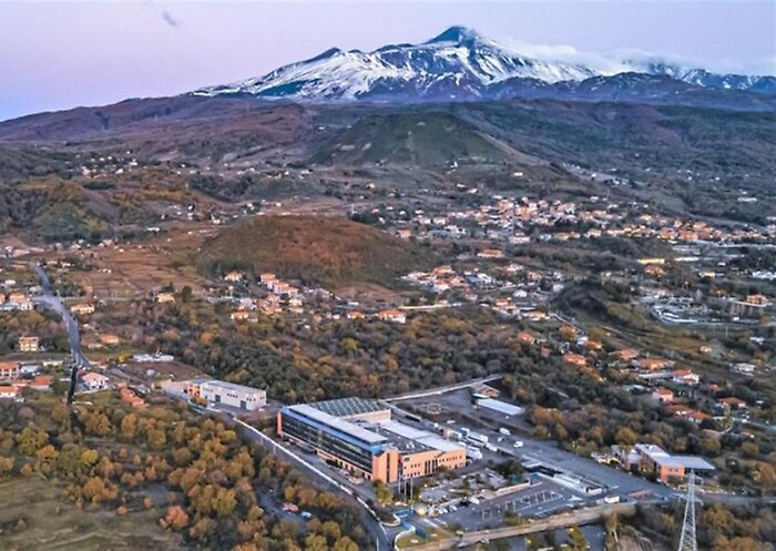 Sifi vende agli spagnoli, ma gli stabilimenti nel Catanese sono salvi