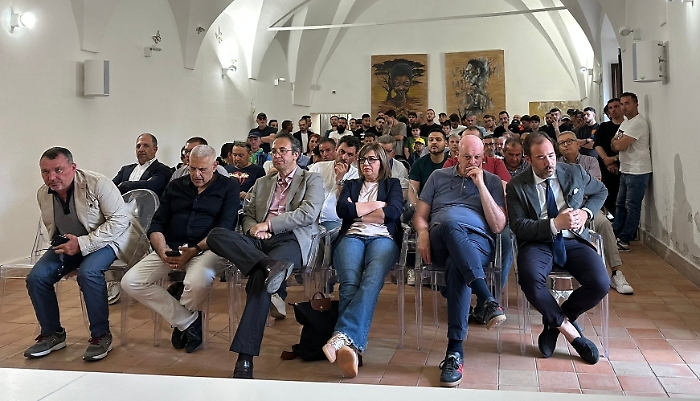 Enna calcio, la citt&agrave; &ldquo;fa squadra&rdquo; per la D: tavolo tecnico e grande risposta