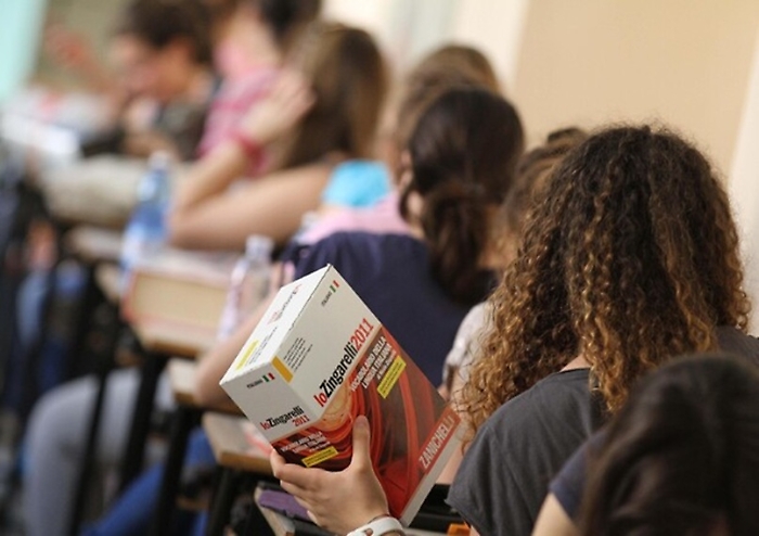 Maturità, al via la seconda prova scritta: per il Classico la traccia è un brano di Cicerone, Battiato all'Artistico