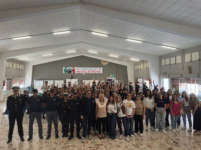 Comiso, l'istituto Verga ha ospitato la cerimonia di consegna della Patente smartphone