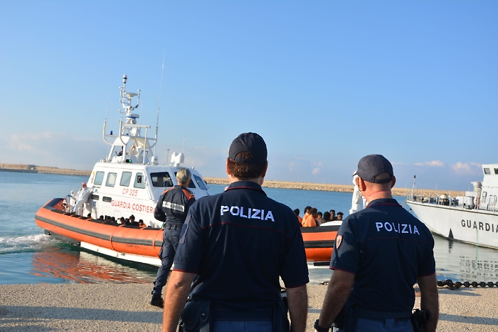 Sbarco a Pozzallo, fermati tre scafisti egiziani