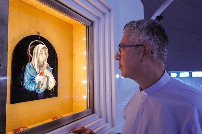 Don Raffaele, il sacerdote tutto chiesa e pallavolo