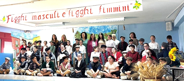 Niscemi, il dialetto arriva al comprensivo Salerno grazie alla commedia di don Giugno