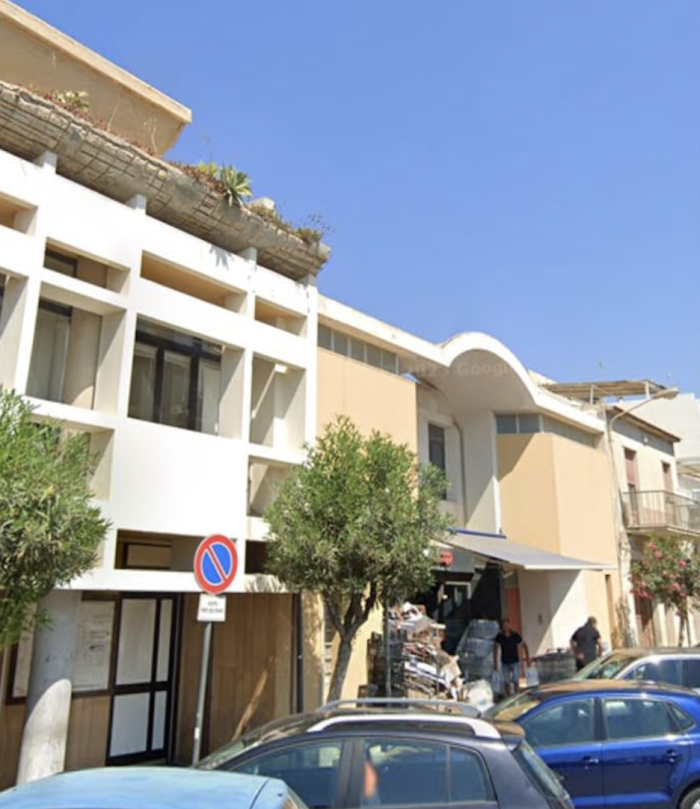 Scoglitti, furto con spaccata in un supermercato di piazza Sorelle Arduino