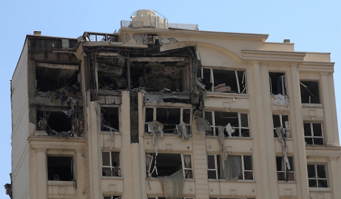 Israele attacca l'Iran: &laquo;Questa &egrave; una guerra&raquo;. L'ira di Mosca, ma Trump: &laquo;Eccellente&raquo;. Primo bilancio: 78 morti