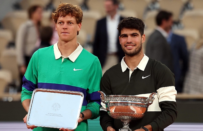 Tennis, la battaglia tra Sinner e Alcaraz per lo scettro Atp: cosa accadr&agrave; da qui a Wimbledon