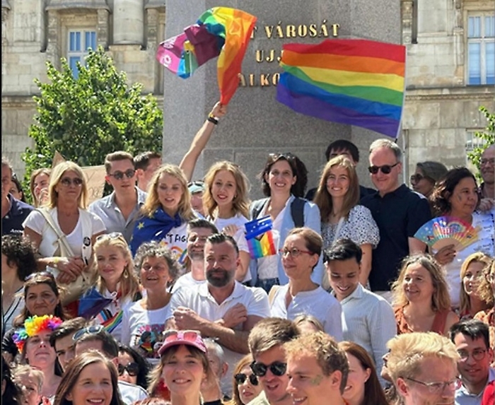 Budapest Pride 2025: sfida ai divieti, tra tensione politica e arcobaleni di resistenza