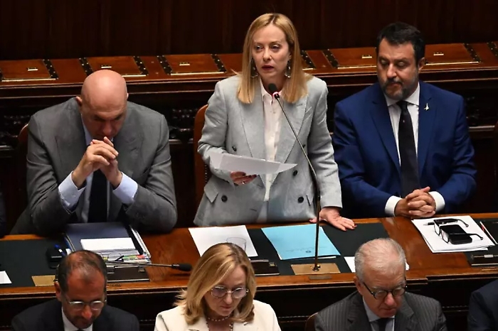Meloni sulla guerra in Medio Oriente: &laquo;Non lascio l'Italia indifesa, s&igrave; alle spese al 5% del Pil&raquo;
