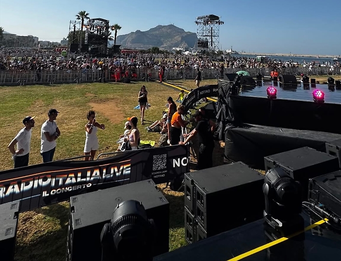 Da Annalisa a The Kolors: cresce l'attesa per il concertone di Radio Italia a Palermo, fan in delirio e traffico in tilt