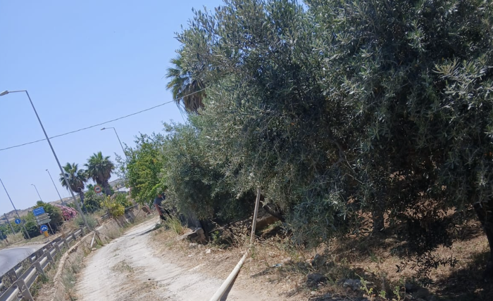 Playa Grande (Scicli), pali stradali divelti: intervento di messa in sicurezza