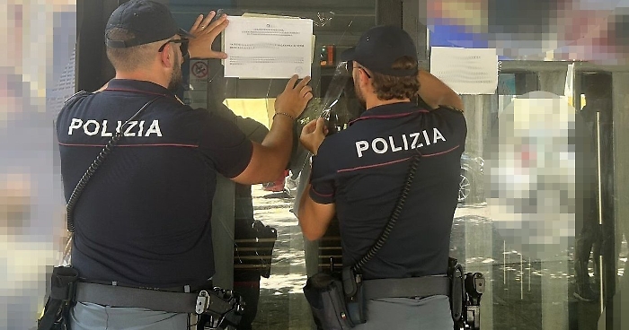 Schiamazzi notturni e ritrovo di pregiudicati: attivit&agrave; sospesa per due chioschi-bar a Catania