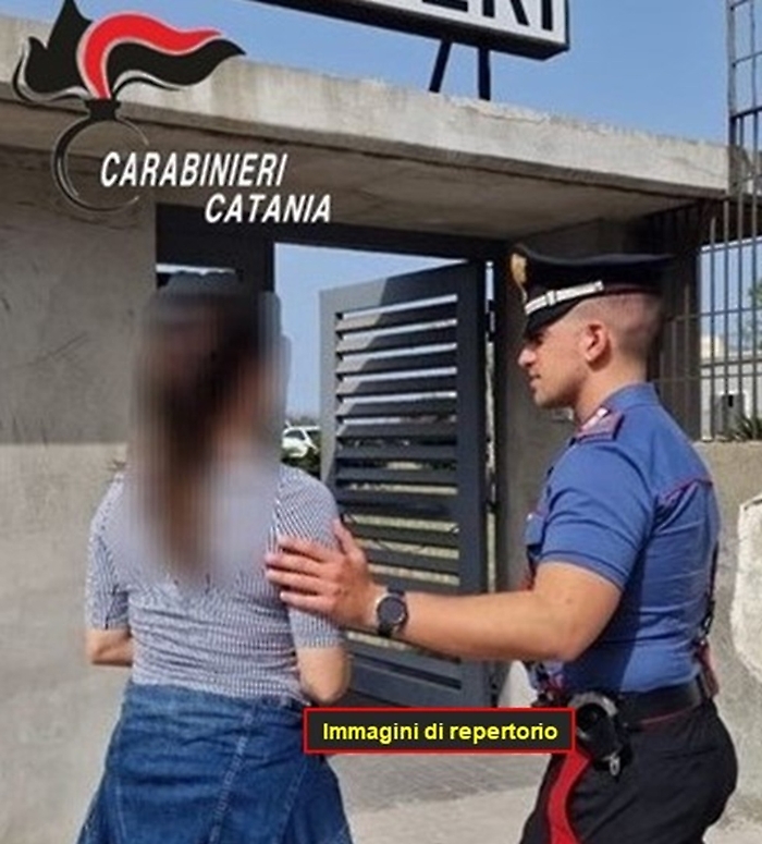 &laquo;Se ti vedo con un altro ti ammazzo&raquo;, arrestato a Valverde un 47enne accecato dalla gelosia dopo le minacce alla ex