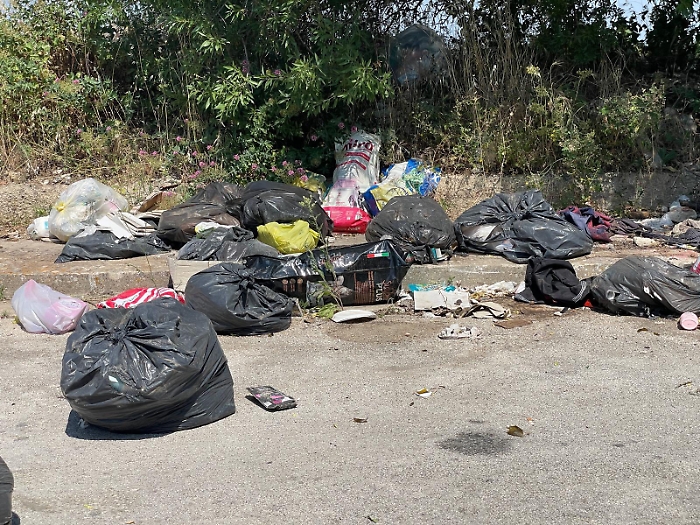 Ragusa e il caso via Berlinguer, Poidomani (FdI): "Ma &egrave; cos&igrave; complesso riuscire a contenere gli sporcaccioni seriali?"