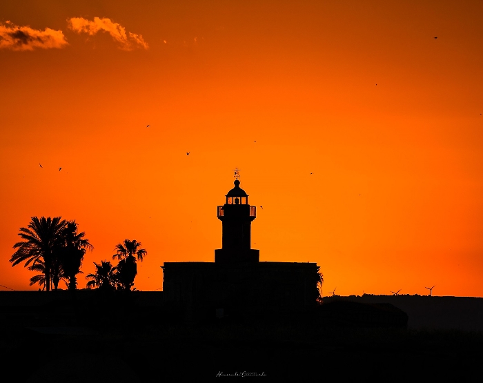 Siracusa: tramonto sul faro Massolivieri