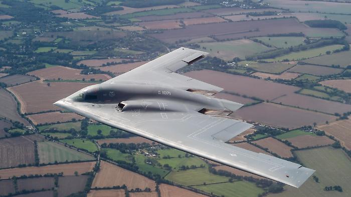 Dal Missouri all'Iran in 18 ore: la missione da record dei sette bombardieri B-2 Stealth