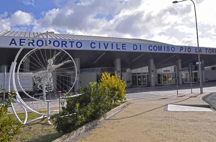 Aeroporto di Comiso, il comitato convocato dall'on. La Vardera