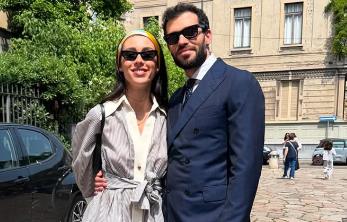 Alla comunione della sorella, Aurora Ramazzotti e il compagno Goffredo sono belli "freschi"