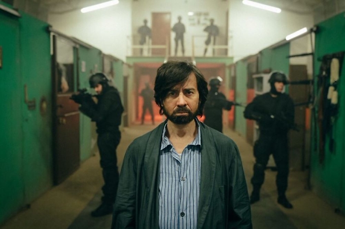 "The Bad Guy", la serie evento con Luigi Lo Cascio da stasera ogni domenica su Rai4