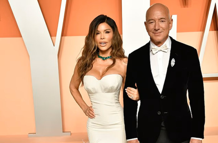 Jeff Bezos e il matrimonio a Venezia al risparmio: spender&agrave; "solo" 10 milioni e dormir&agrave; sul suo yacht