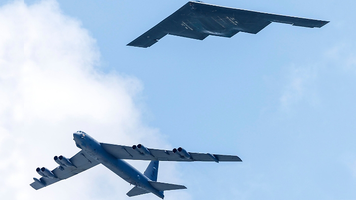 Medio Oriente, Trump muove i bombardieri B-2: lo &ldquo;spettro&rdquo; di Sigonella nel conflitto