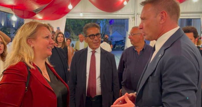 Chi entra all&rsquo;Arpa trova un tesoro: biologo-artista a 164mila euro l&rsquo;anno