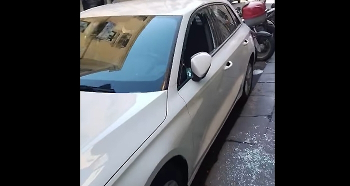 Catania, via Coppola e le auto con i finestrini in frantumi: la folle notte dei vandali