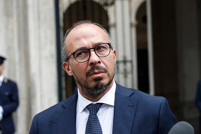 &laquo;Schifani gi&agrave; mollato da elettori e alleati&raquo;: Faraone sul gradimento del governatore