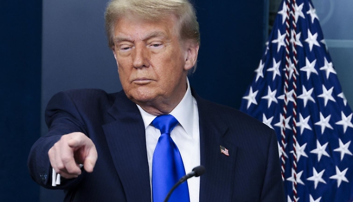 Trump: &laquo;L'Iran era vicino ad avere la bomba atomica&raquo;. E poi annuncia che c'&egrave; un compratore per TikTok