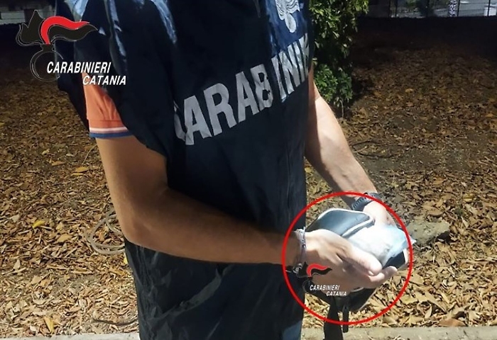 Mdma, ketamina, cocaina rosa: fiumi di droghe sintetiche in un party alla Plaia di Catania, due arresti