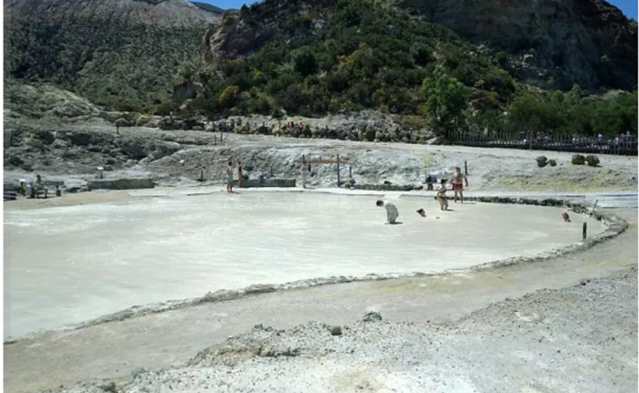 Riapre la Pozza dei Fanghi a Vulcano: segnale per tutta l'isola