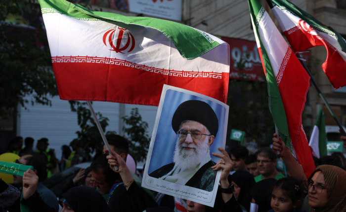 Gli 007 Usa: &laquo;All'Iran servono almeno tre anni per produrre la bomba atomica&raquo;