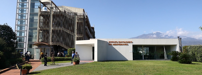 All'istituto oncologico del Mediterraneo: tecniche meno invasive per i noduli alla tiroide