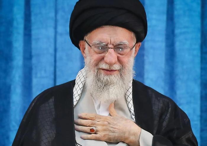 Iran, Khamenei  dal bunker avrebbe nominato tre possibili successori